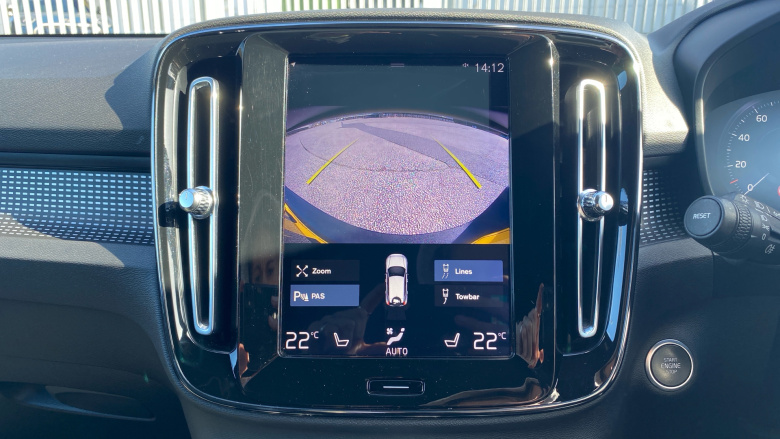 Volvo Xc40 2.0 T4 R DESIGN Pro 5dr AWD Geartronic Petrol Estate